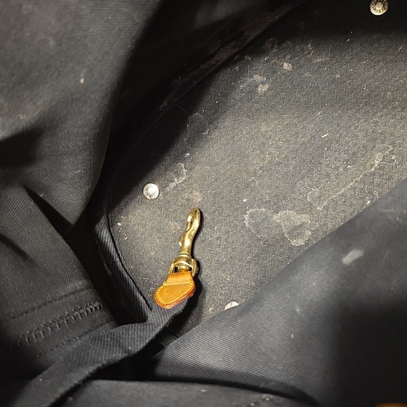 Dooney & Bourke Cabriolet Collection bucket Tote Bag - Picture 15 of 16